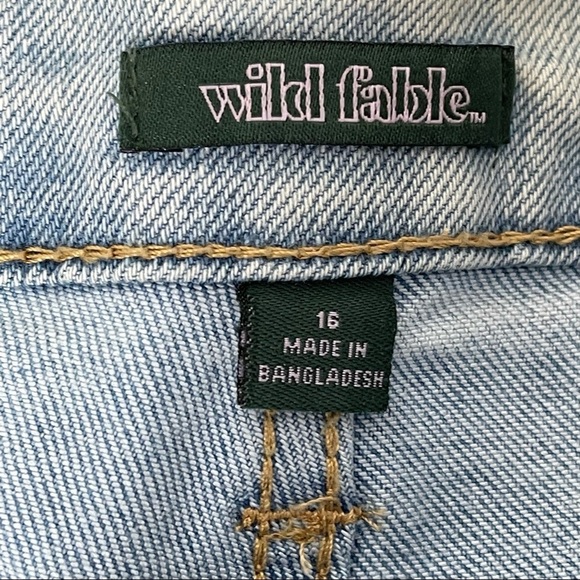 Wild fable High-Rise Utility Jean Shorts Light Wash size 16 - Picture 7 of 10